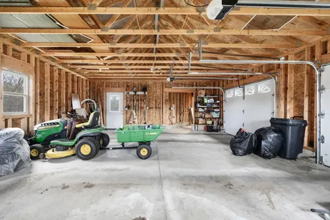 20 Thompson Road Veazie ME 04401