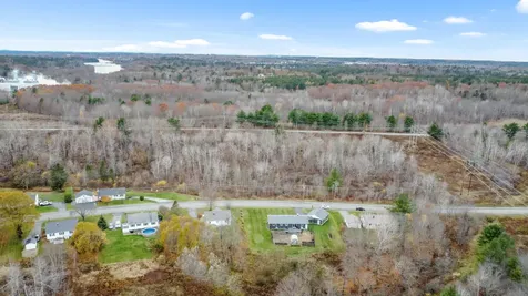 20 Thompson Road Veazie ME 04401