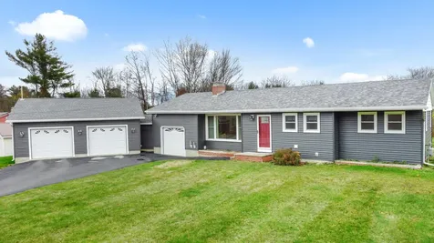 20 Thompson Road Veazie ME 04401