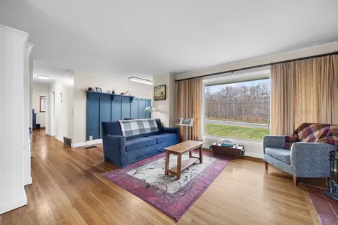 20 Thompson Road Veazie ME 04401