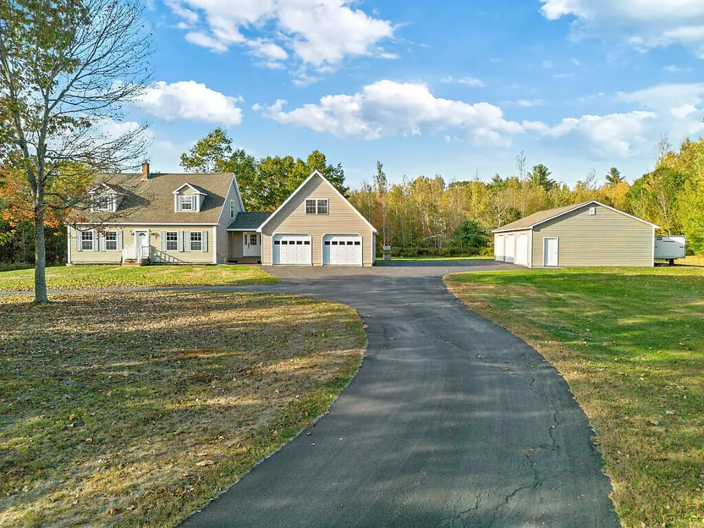 57 Elm Lane Windsor ME 04363