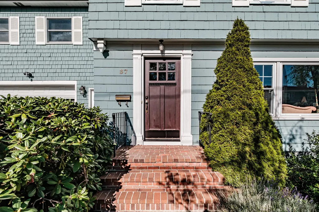 37 Wellington Road Portland ME 04103