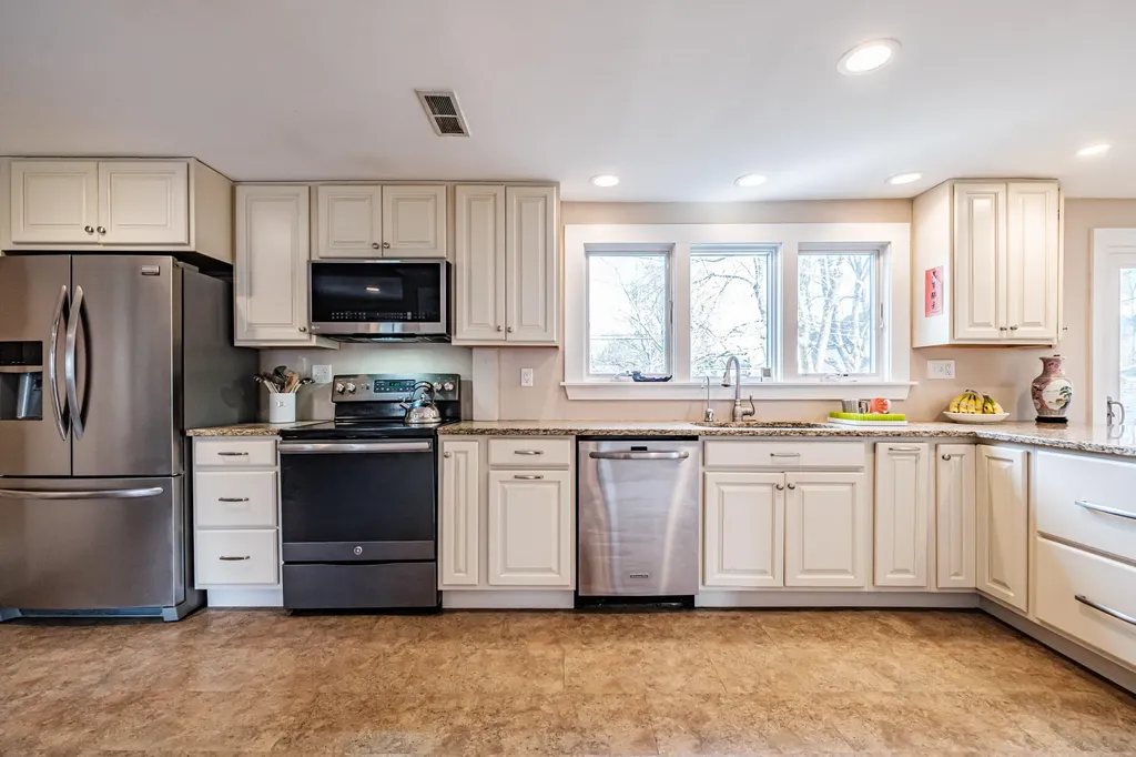 4 Westward Lane Saco ME 04072