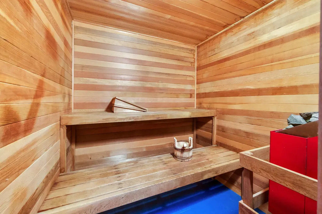21 Acorn Hill Road Holden ME 04429