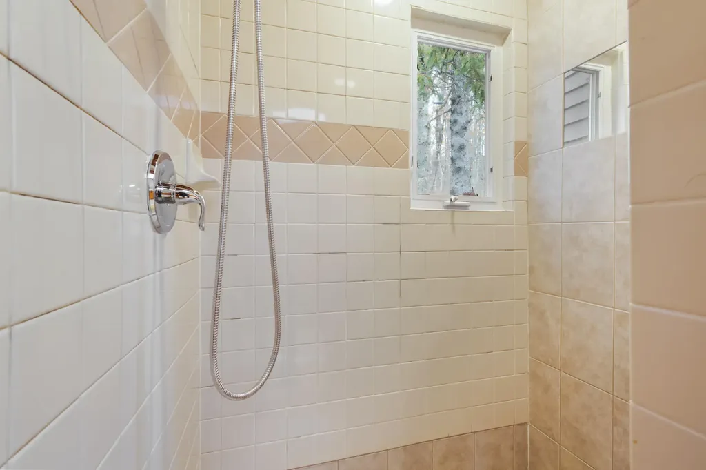 21 Acorn Hill Road Holden ME 04429