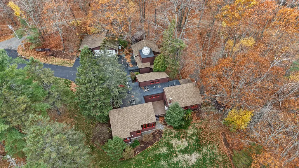 21 Acorn Hill Road Holden ME 04429