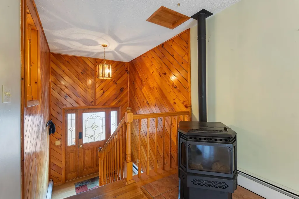 9 Glover Road Rumford ME 04276