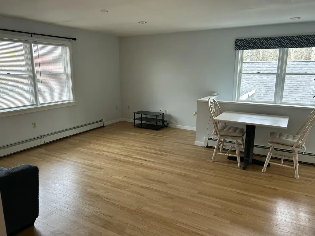 26 Clark Street Thomaston ME 04861