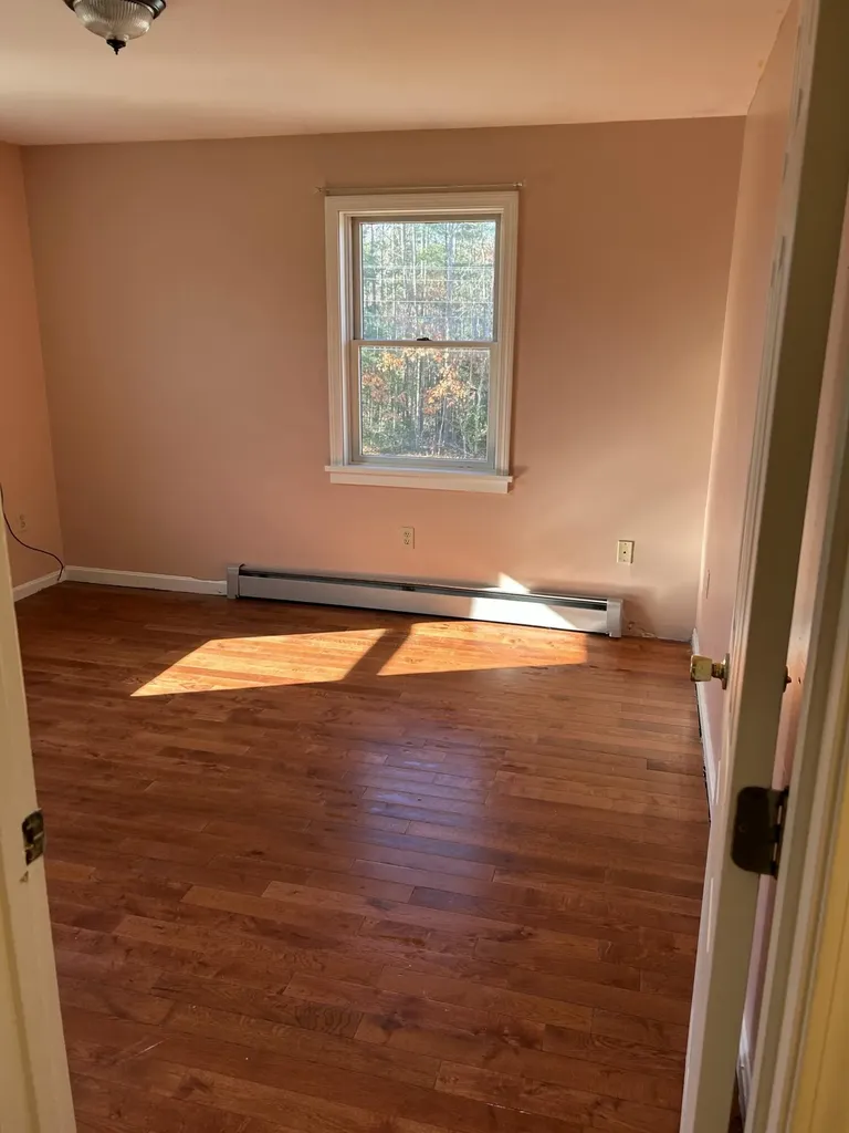 26 Clark Street Thomaston ME 04861