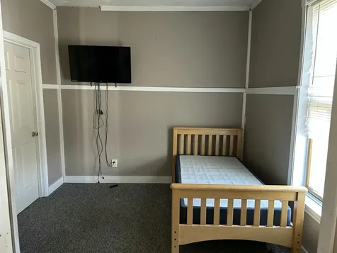 26 Clark Street Thomaston ME 04861