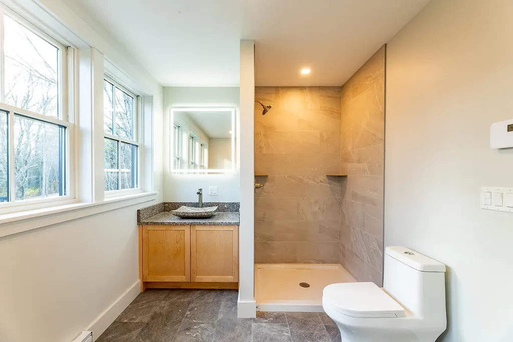 185 Glenwood Lane Northport ME 04849