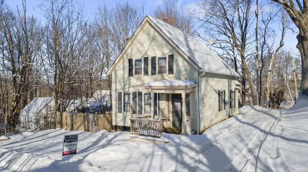 35 E Chestnut Street Augusta ME 04330