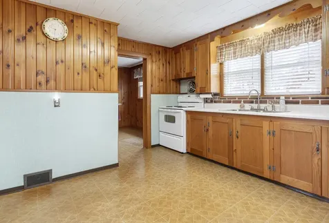 42 Lowell Street Westbrook ME 04092