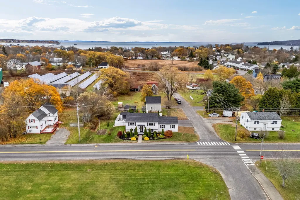 19 Broadway Rockland ME 04841