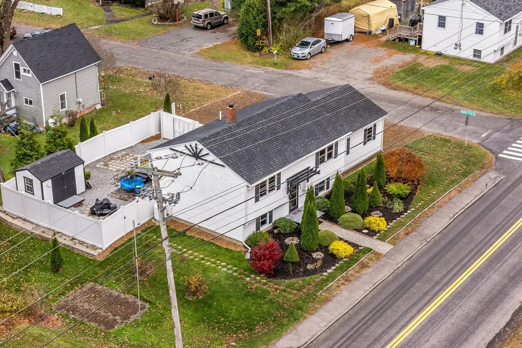 19 Broadway Rockland ME 04841