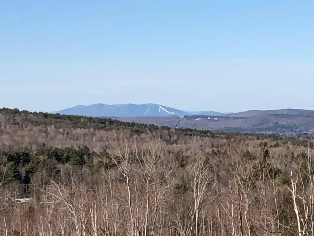 4 High Ridge Road Paris ME 04281