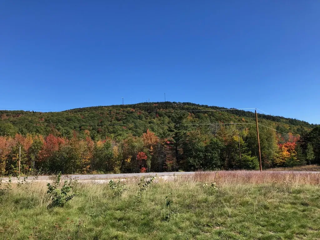 4 High Ridge Road Paris ME 04281