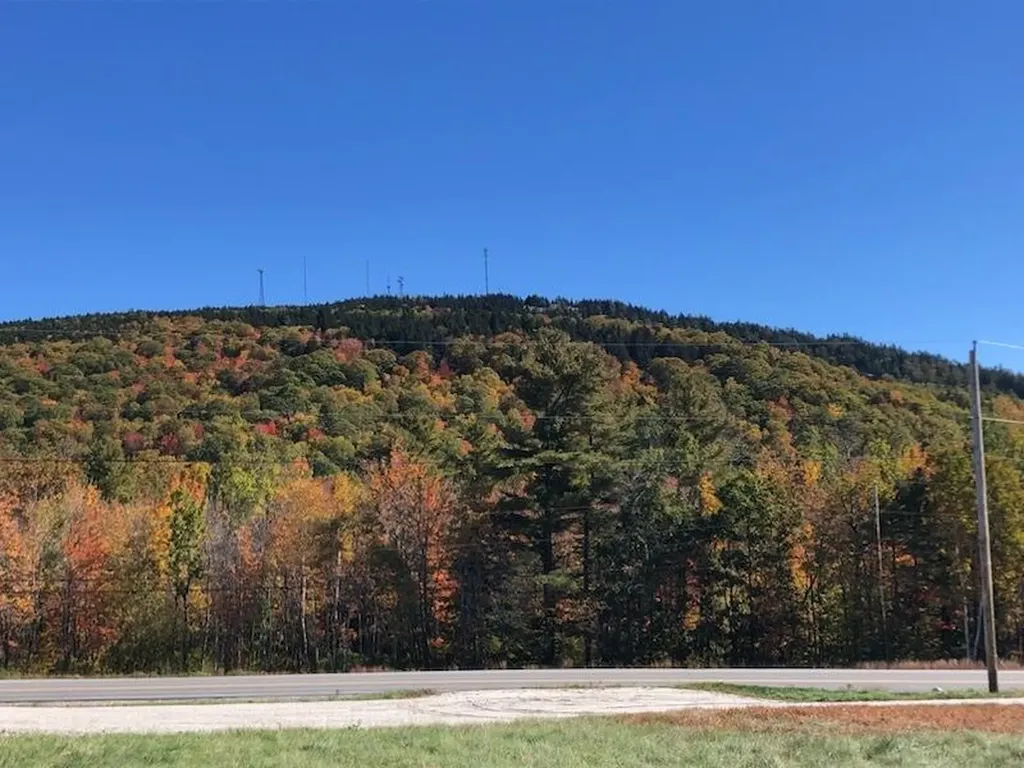 4 High Ridge Road Paris ME 04281