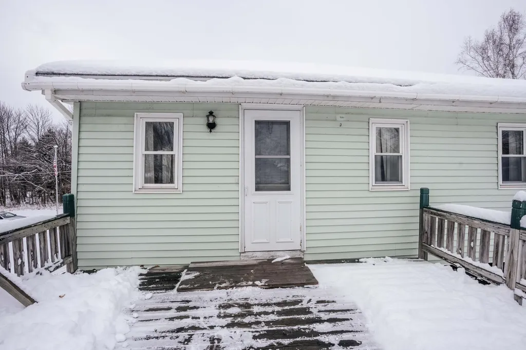 13 Cone Street East Millinocket ME 04430