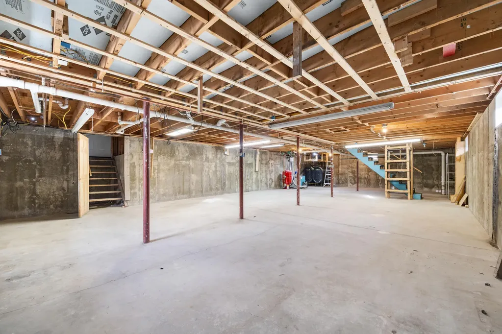 202 Pearl Street Bangor ME 04401