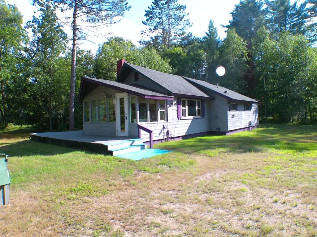 35 Mcintire Road Waterford ME 04088