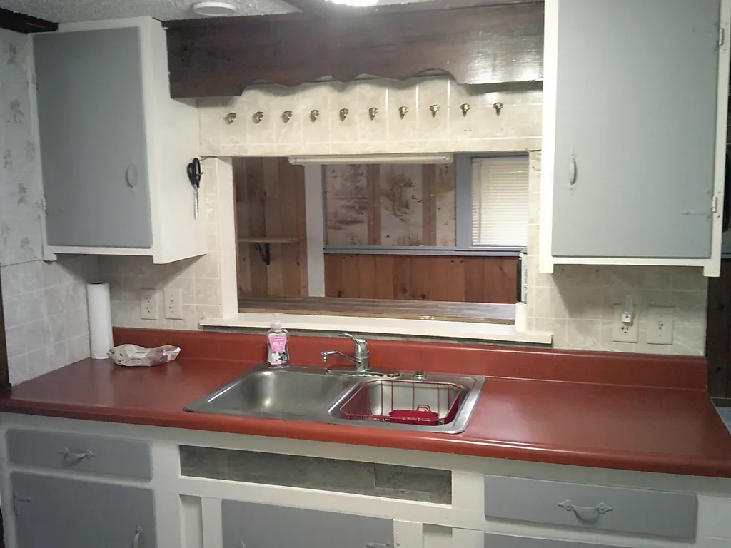 35 Mcintire Road Waterford ME 04088