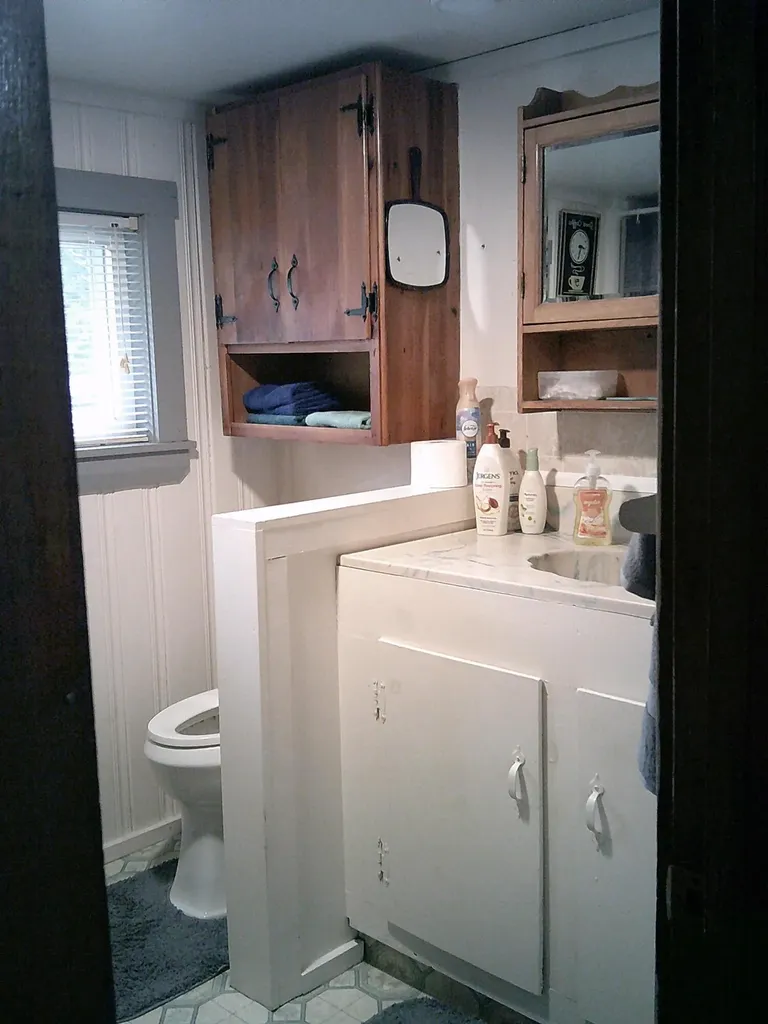 35 Mcintire Road Waterford ME 04088