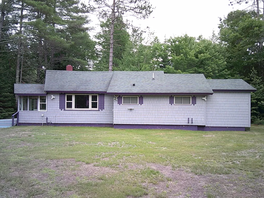 35 Mcintire Road Waterford ME 04088