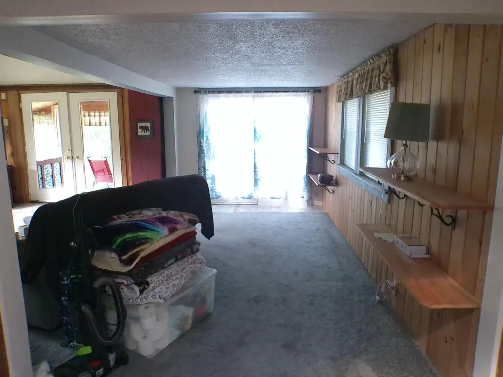 35 Mcintire Road Waterford ME 04088