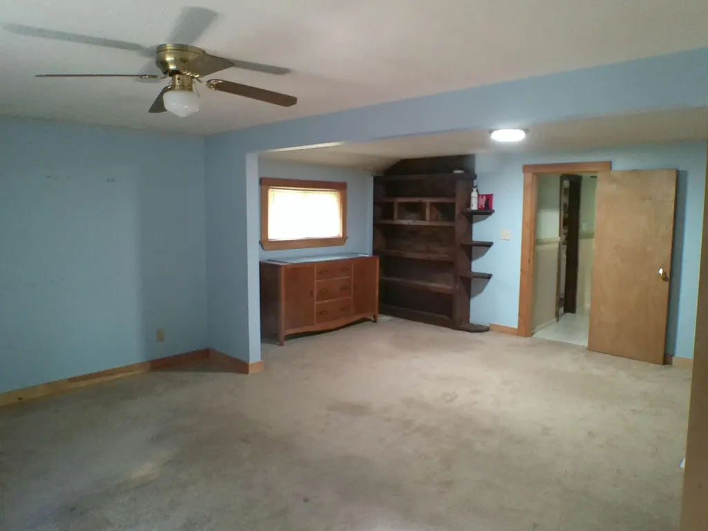 35 Mcintire Road Waterford ME 04088