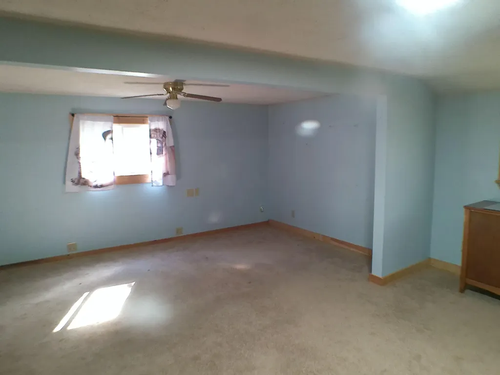 35 Mcintire Road Waterford ME 04088
