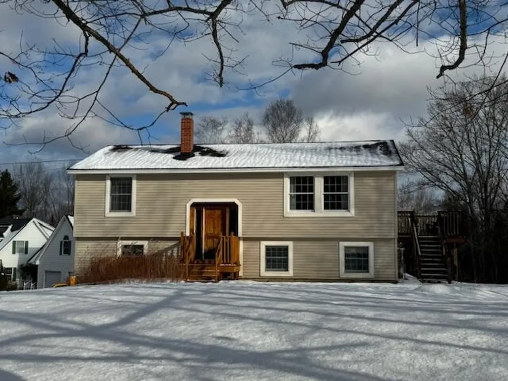 31 Hillcrest Drive Hermon ME 04401