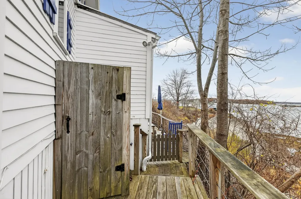 562 Island Avenue Portland ME 04108