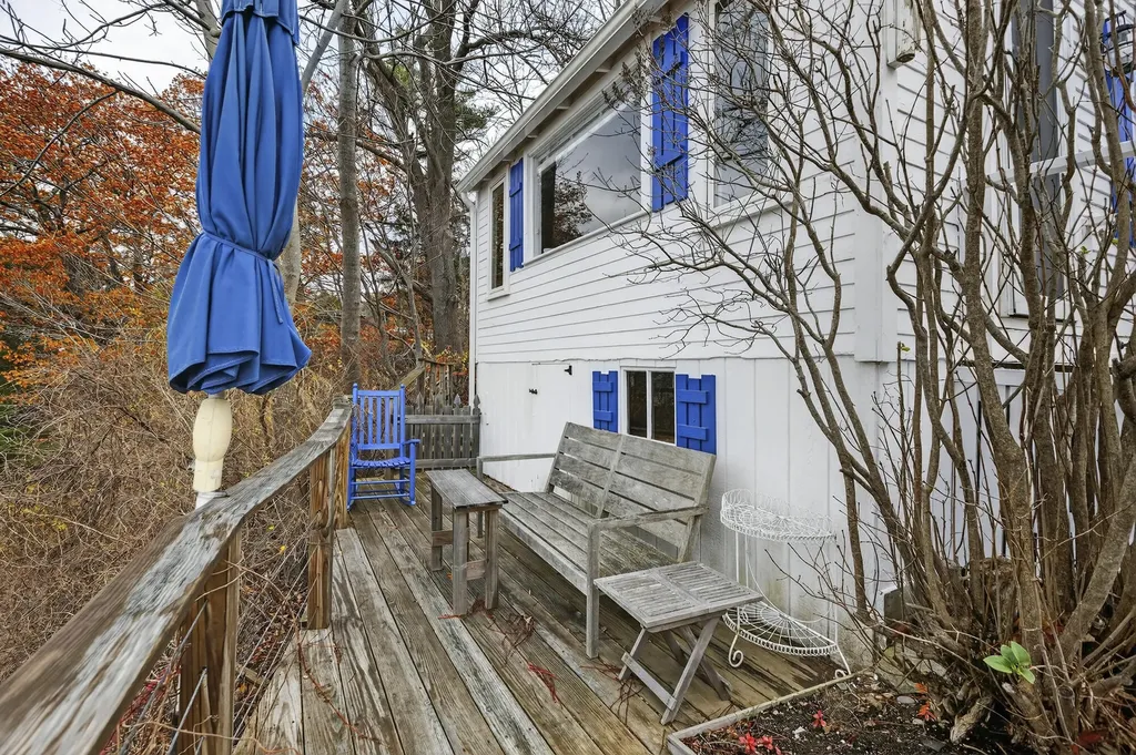 562 Island Avenue Portland ME 04108