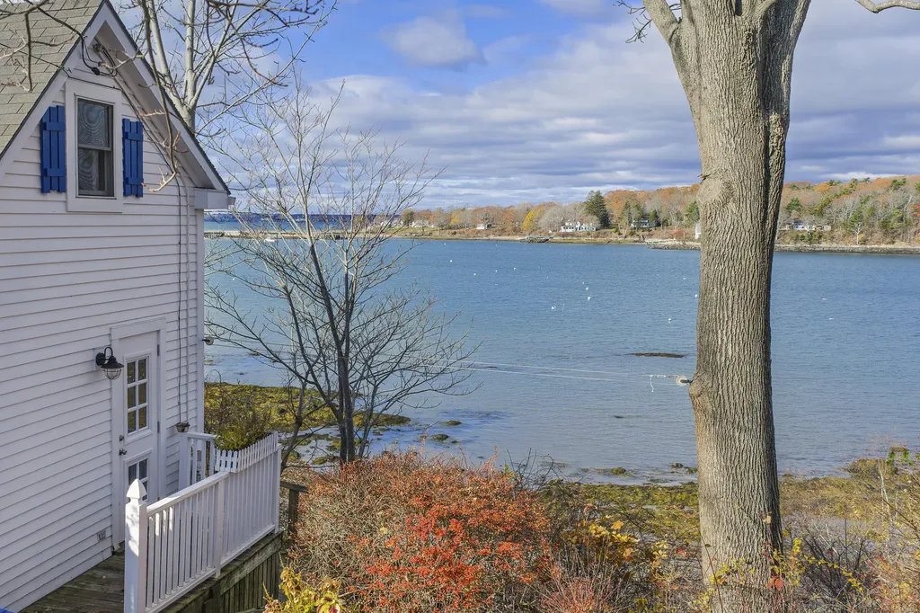 562 Island Avenue Portland ME 04108