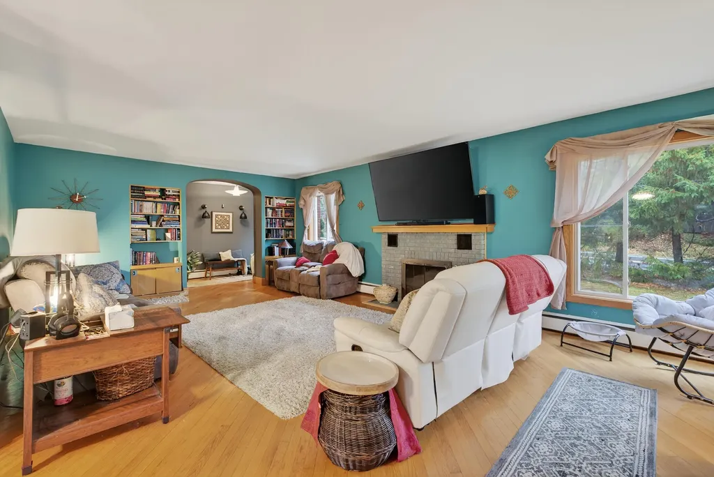 122 Belgrade Road Oakland ME 04963