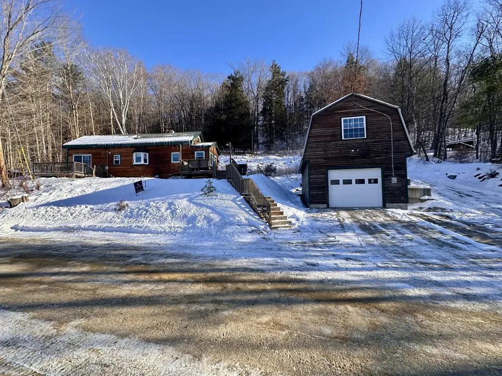 22 Chase Avenue Mexico ME 04257