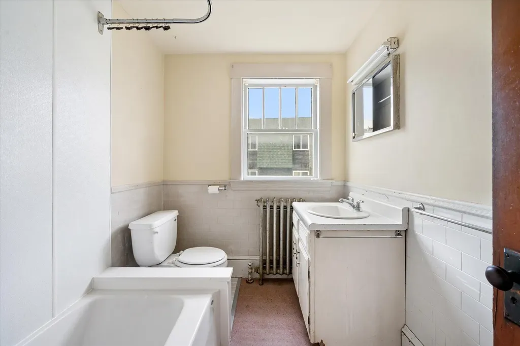 206 Water Street Ellsworth ME 04605