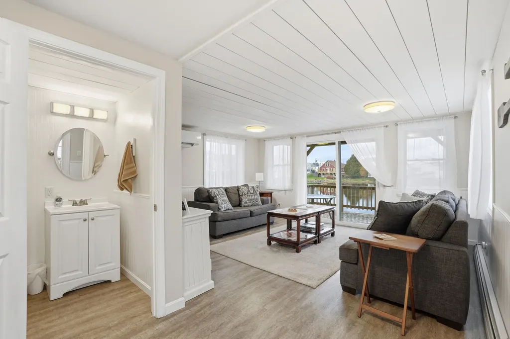 6 Mattanawcook Street Lincoln ME 04457