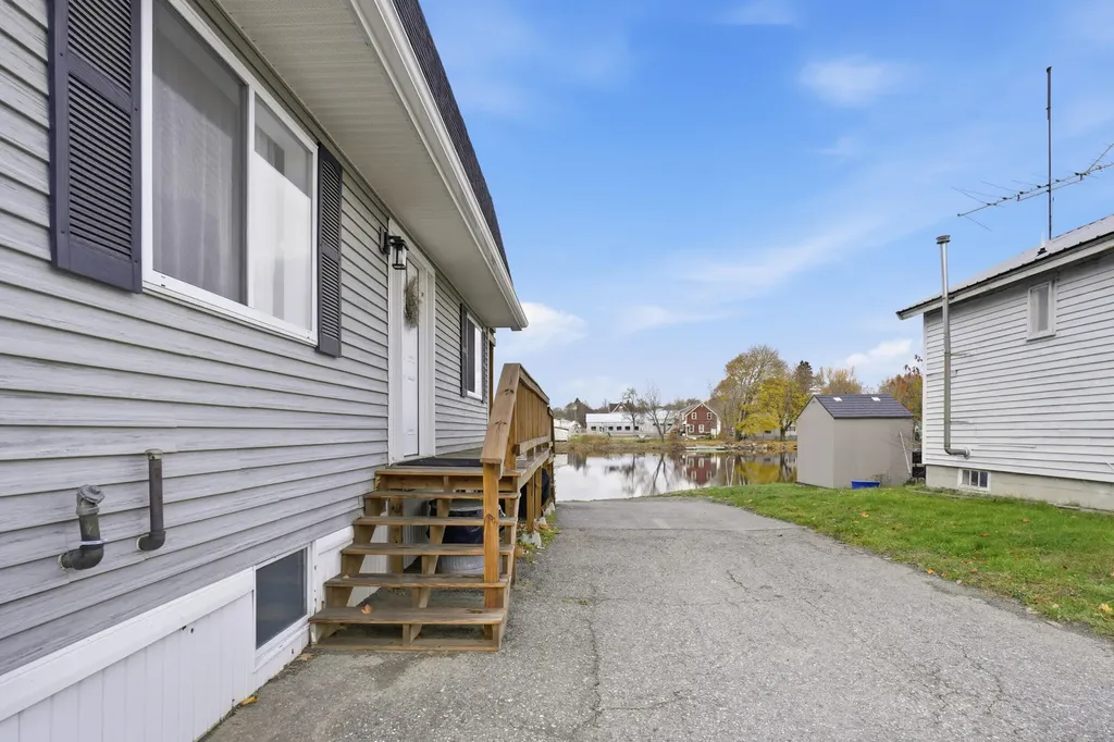 6 Mattanawcook Street Lincoln ME 04457