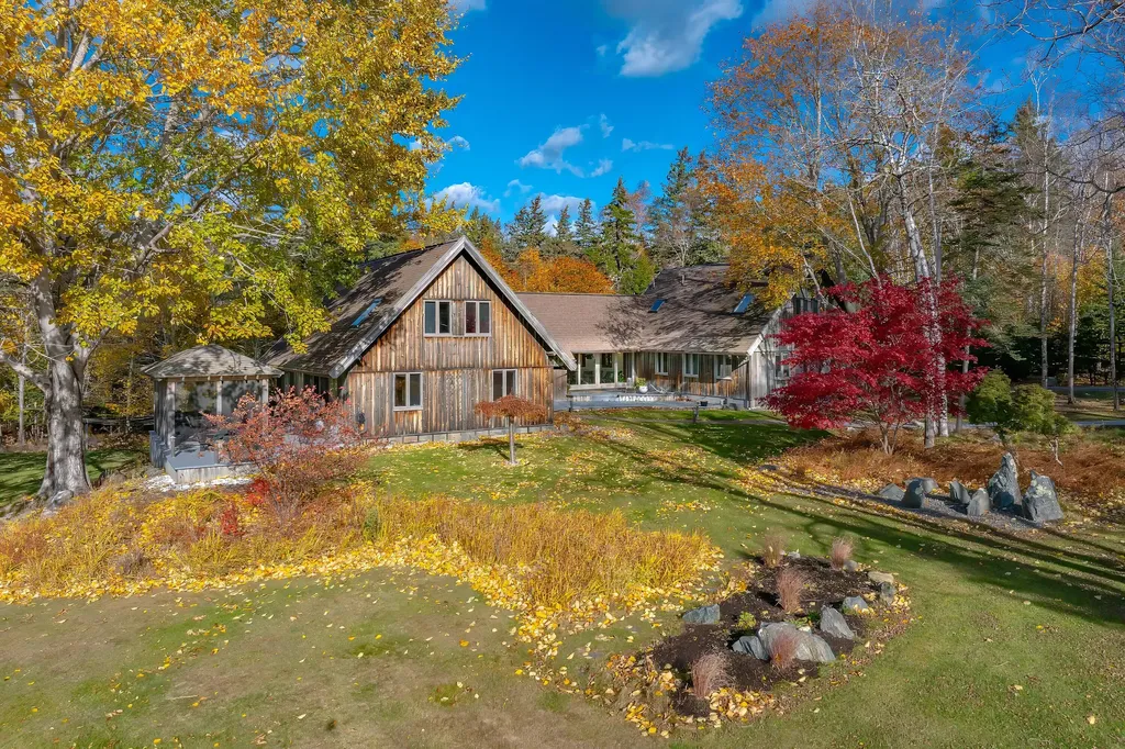 15 Southwest Harbor Road Deer Isle ME 04627
