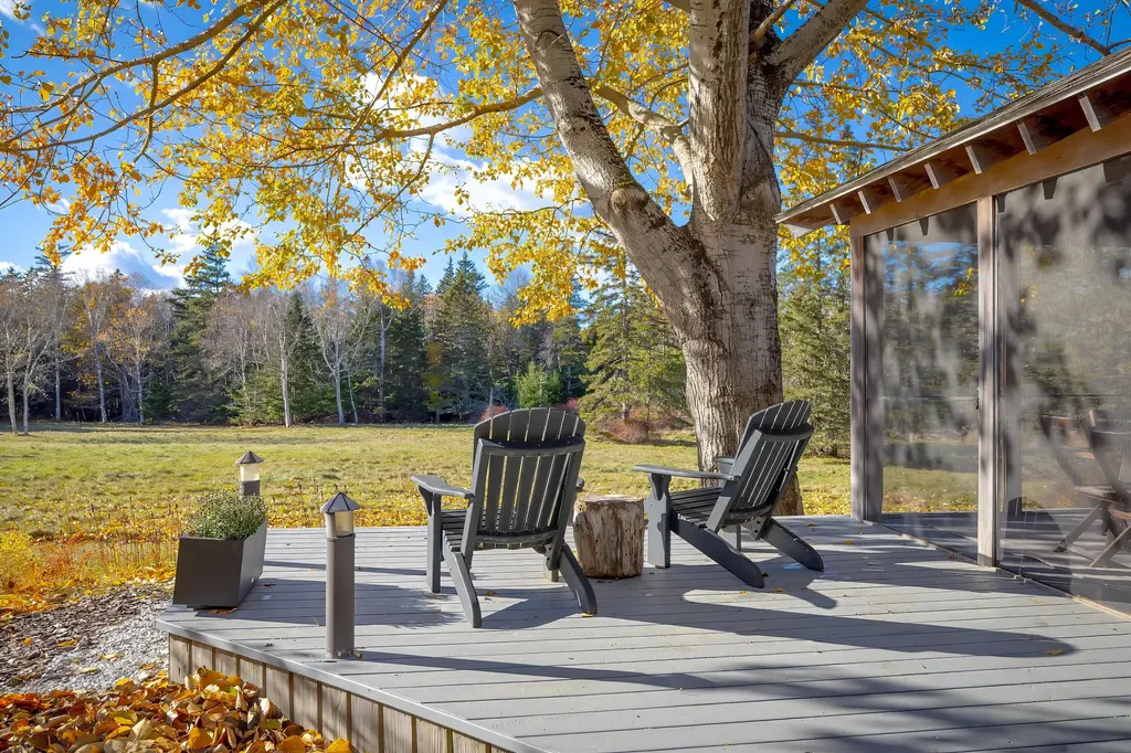 15 Southwest Harbor Road Deer Isle ME 04627
