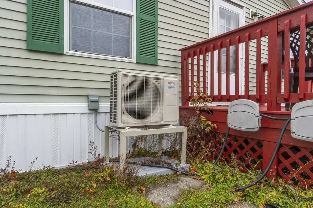 65 Oxbow Drive Lewiston ME 04240