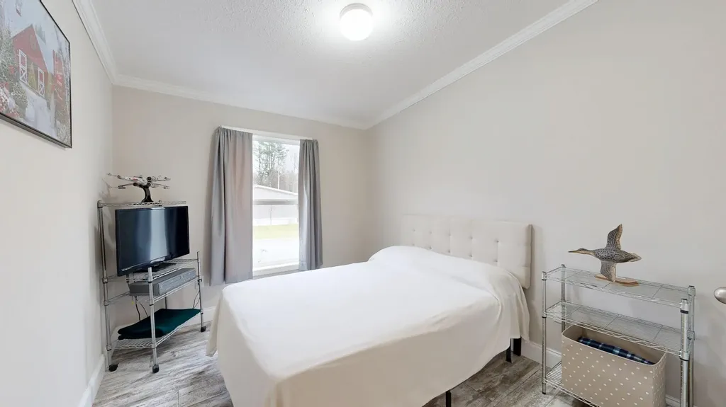 11 Trent Drive Lisbon ME 04250