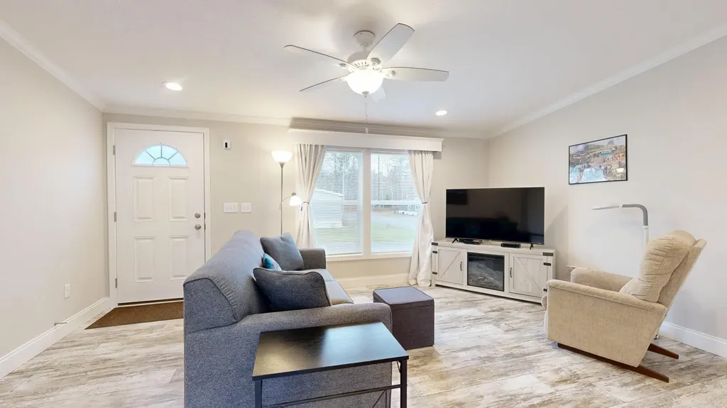 11 Trent Drive Lisbon ME 04250