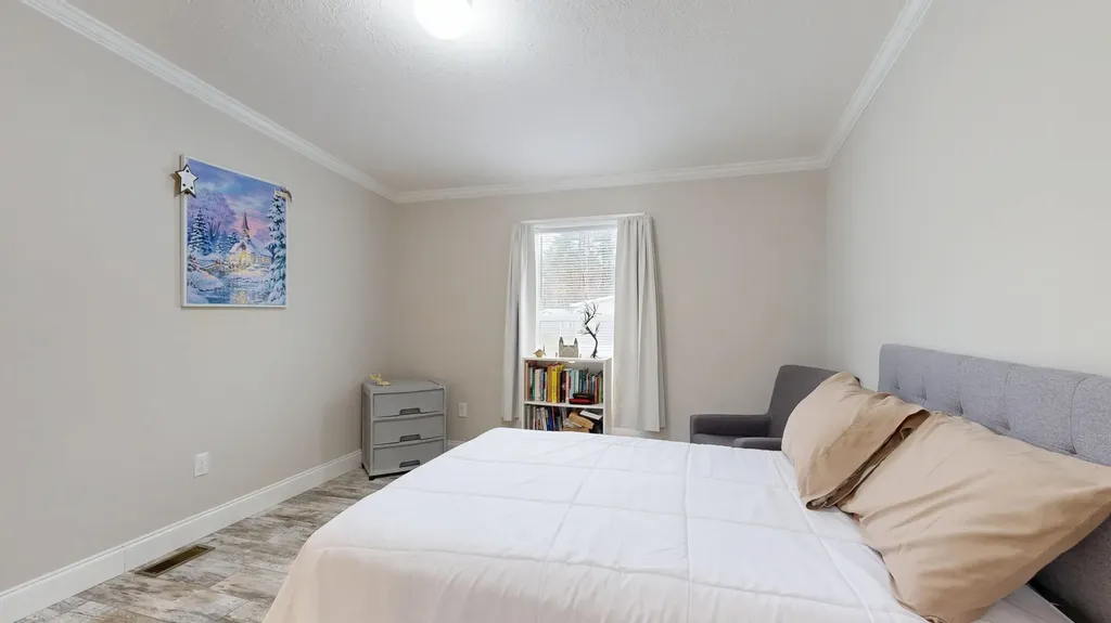 11 Trent Drive Lisbon ME 04250
