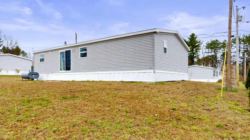 11 Trent Drive Lisbon ME 04250