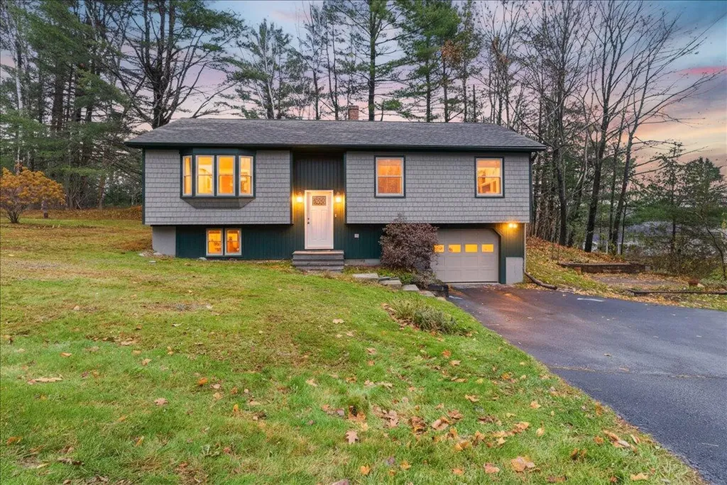 16 Hector Street Auburn ME 04210