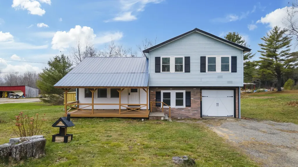 1582 Main Road Enfield ME 04493