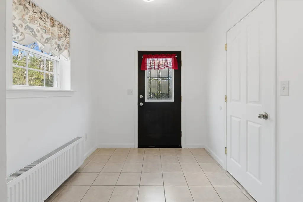 78 High Point Place Bradley ME 04411